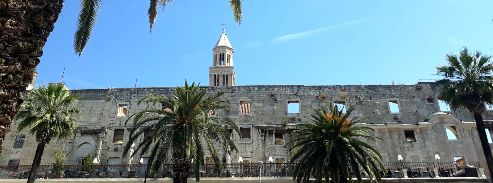 Diocletianus palats är ett antikt romerskt palats i Split i Kroatien